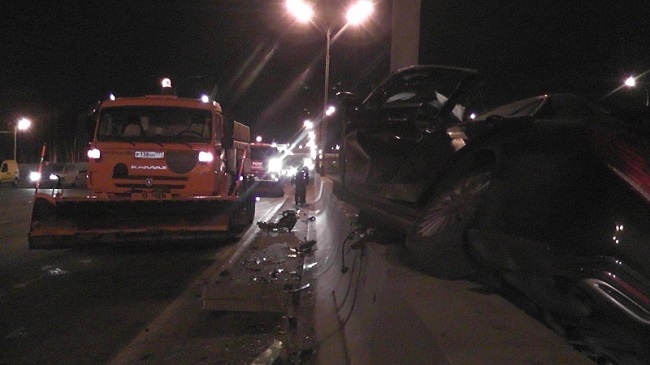 Авария в шереметьево. Дтп молодогвардейская. Улица большая филевская происшествия. Что случилось в кунцево. Метро молодежная происшествия.